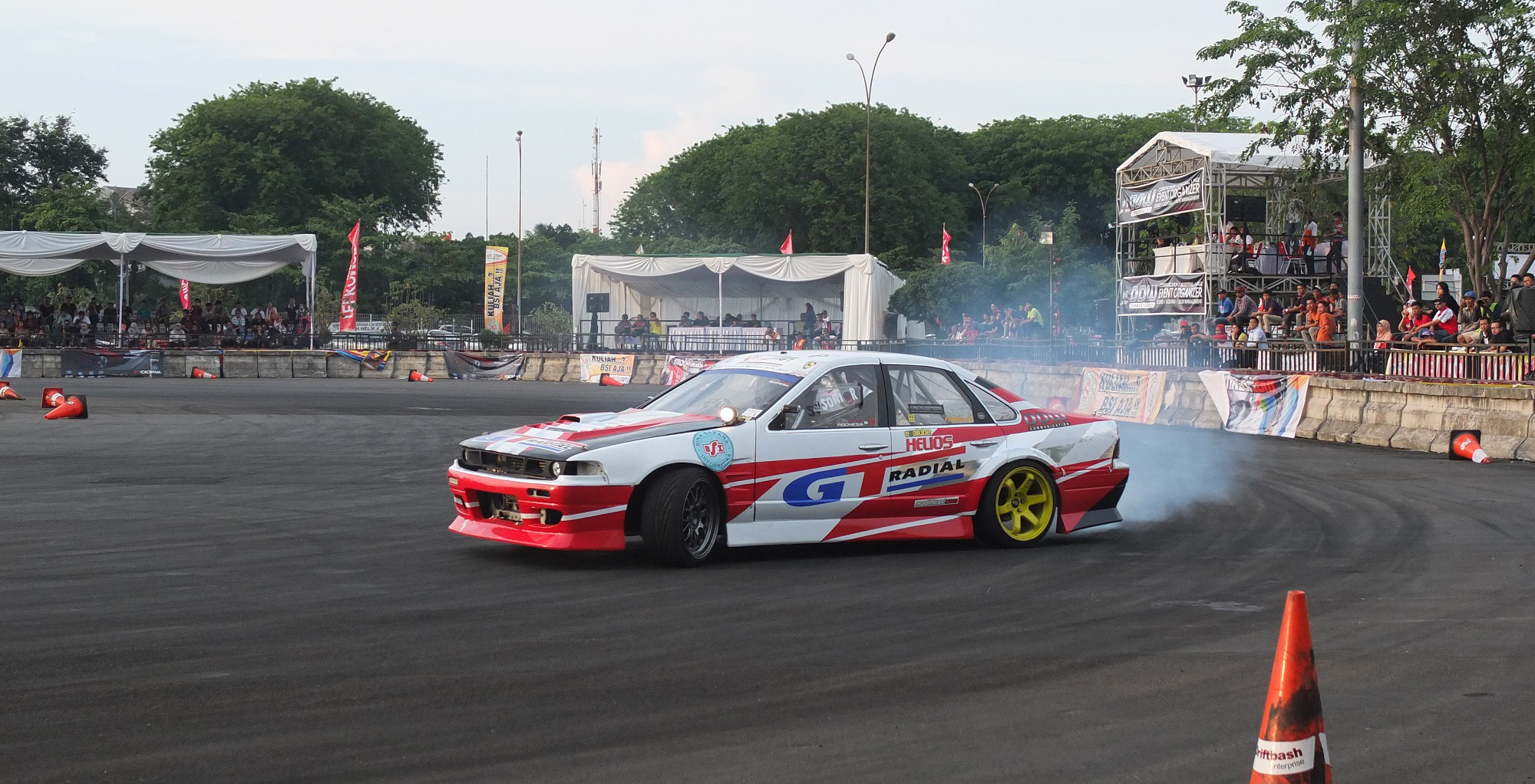 GT Radial Menyelenggarakan Drift ++ Bersama Pecinta Drifting